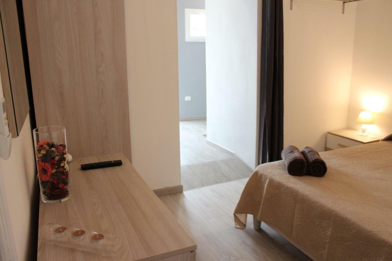 Bed and Breakfast Domus Relax Selva Di Fasano Exterior foto