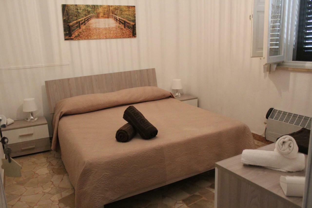 Bed and Breakfast Domus Relax Selva Di Fasano Exterior foto